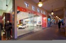 Tesla opens Santana Row store