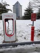 Tesla starts installing and testing Magic Docks on Superchargers in the U.S.