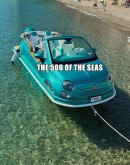 The Fiat 500 Offshore is a Fiat turned dayboat with a V-shaped trimaran hull