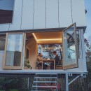 The Vagabundo Flex tiny house features pop-up second floor, extra customization for maximum versatility