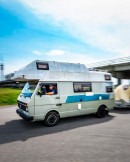 Leni, an old VW LT 35 van conversion, travels with a matching trailer
