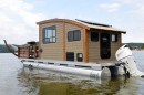 The Koroc V houseboat by Daigno