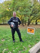 Toronto cops stop cyclists for speeding on dedicated bike path, are mocked online