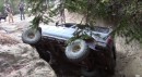 Toyota Land Cruiser off-road fail