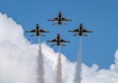 Thunderbirds F-16 Fighting Falcons in action