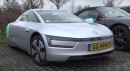 Volkswagen XL1 at Car Meet Somehow Makes Sense