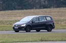 VW Variosport Test Mule Makes Spyshots Debut, Will be a Coupe-MPV