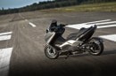 Hypermodified Yamaha TMAX scooter by Ludovic Lazareth