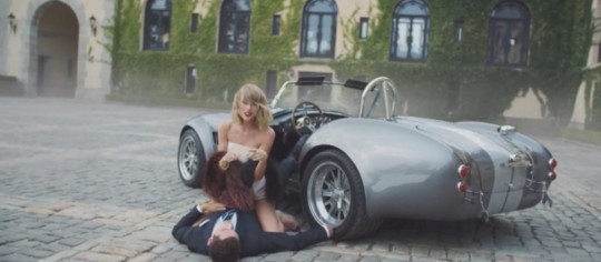 Taylor Swift and Jaguar in "Blank Space"