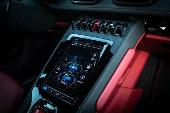 Lamborghini Huracan Evo 8\.4\-inch touchscreen infotainment