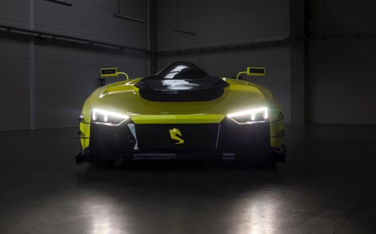 The Lamborghini-Powered 1,110 hp Engler FF.. the World’s First Superquad