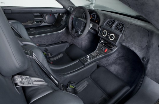 Mercedes\-Benz CLK GTR Strassen Version Interior