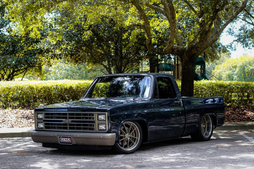 1986 Chevrolet C10 Was a SEMA Star, Could Wrestle a TRX