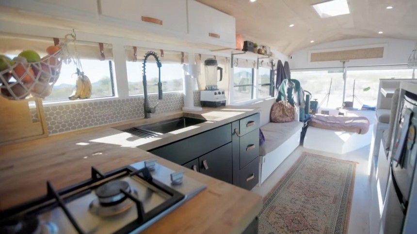 27\-Foot School Bus Is a Couple's Dream Off\-Grid Home With a Unique, Clever Layout