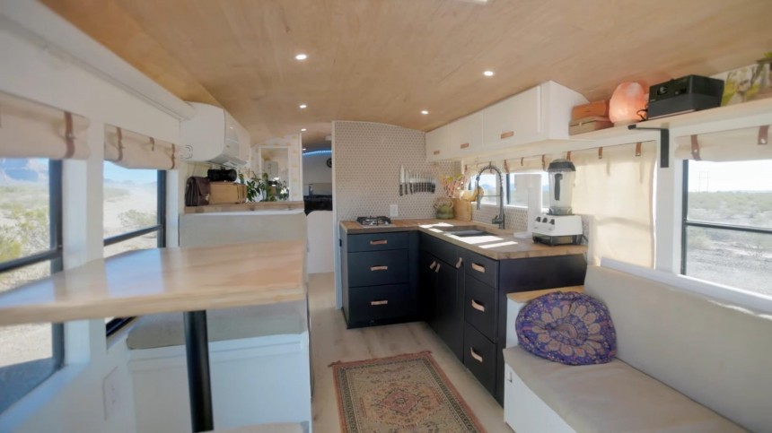 27\-Foot School Bus Is a Couple's Dream Off\-Grid Home With a Unique, Clever Layout