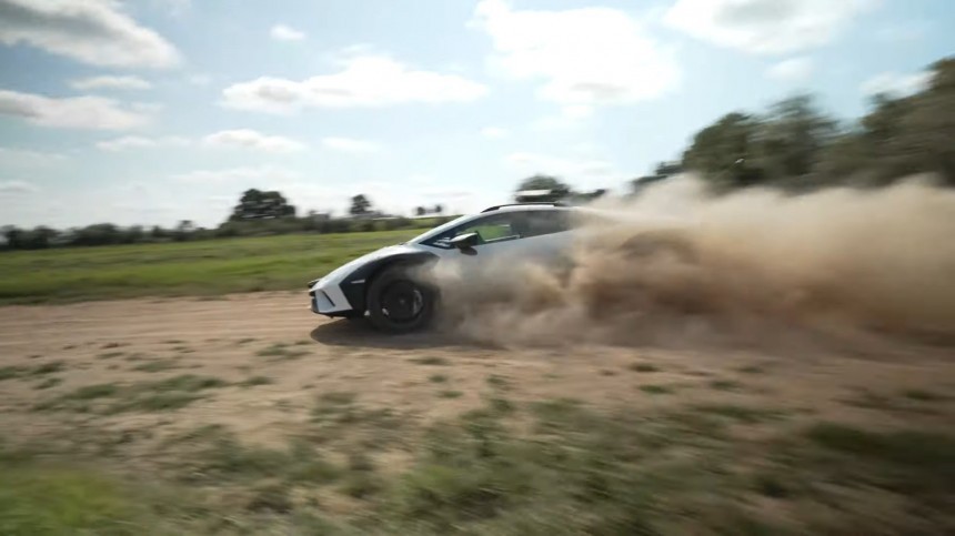 Lamborghini Huracan Sterrato belives is can fly