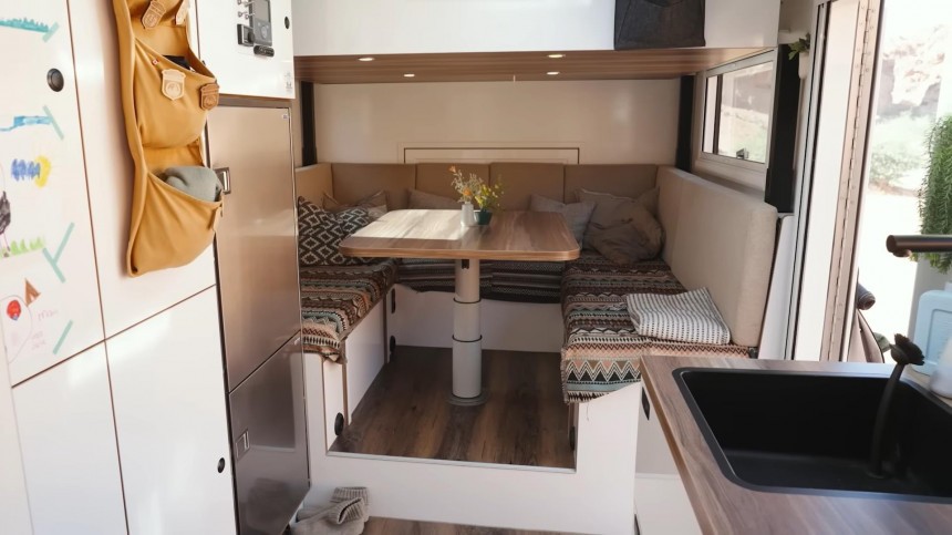 4x4 Mercedes Expedition Truck Is Home to a Family of Four, Features a Lovely Living Space