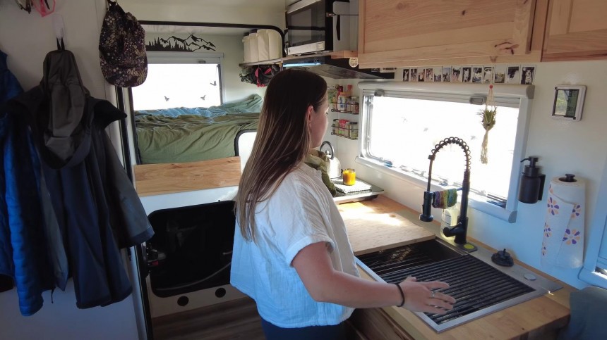 4x4 Mitsubishi Fuso Is a Cleverly\-Designed Camper Fit for Off\-Road and Off\-Grid Adventures