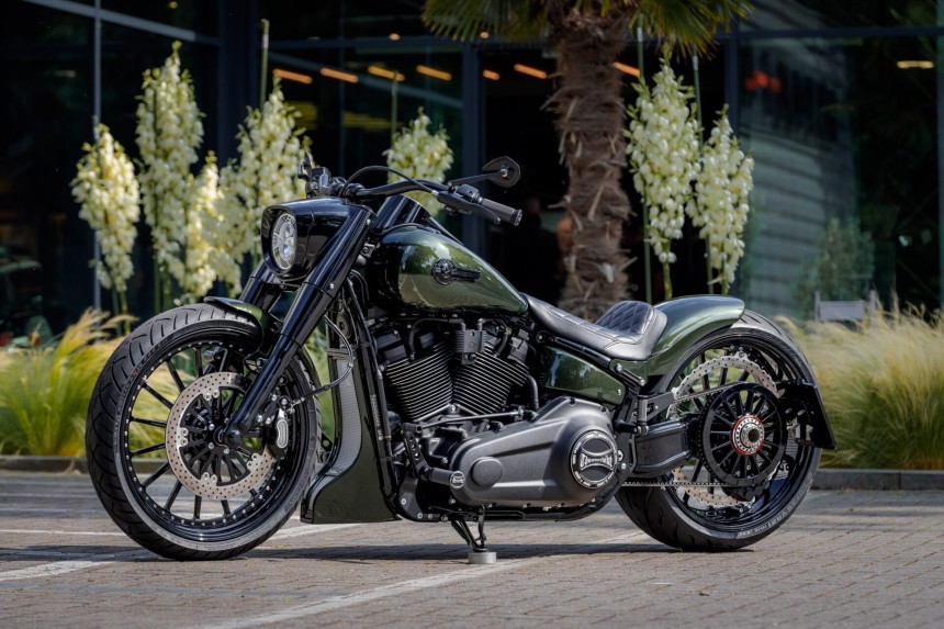 Harley\-Davidson Green Booster