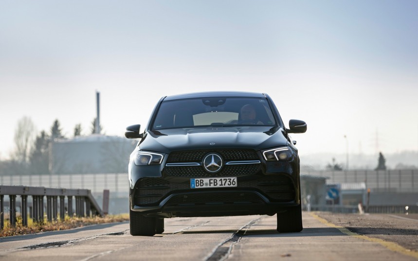 Mercedes\-Benz Handling Development