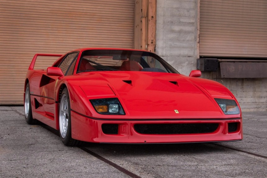 2,800\-mile 1989 Ferrari F40