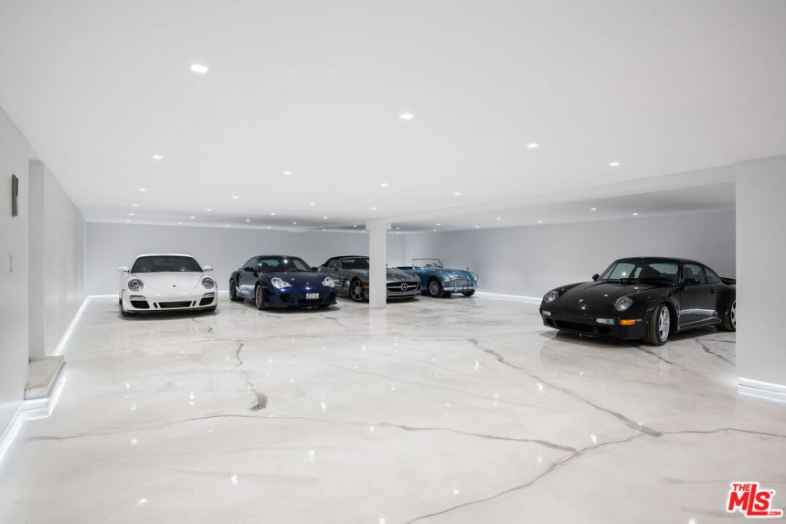 Luxury Mansion's 12\-Car Marble Garage