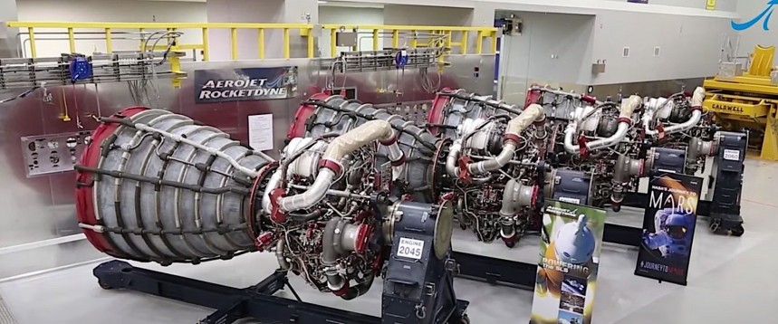 RS\-25 engines from the space shuttle are now used in the SLS