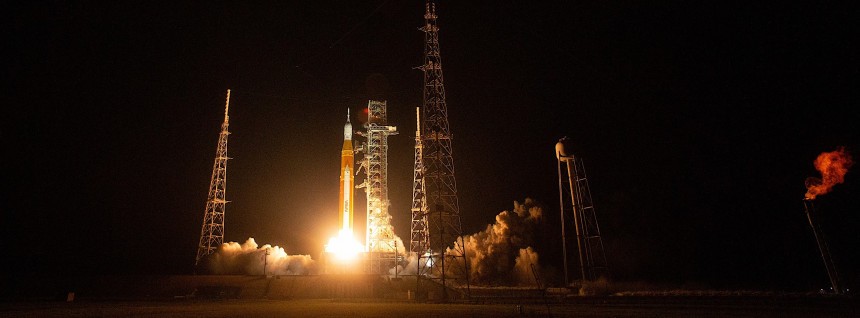 SLS Orion Artemis I liftoff