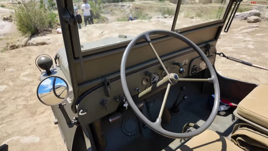 Willys Jeep vs Humvee off\-road test