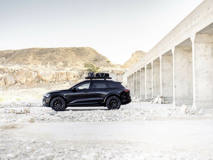 Audi Q8 e\-tron edition Dakar