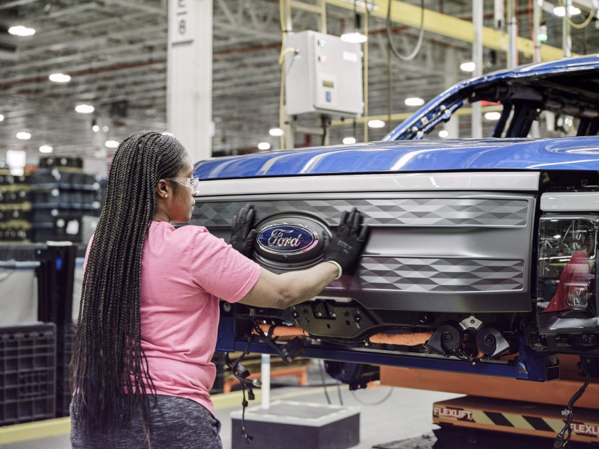 Ford F\-150 Lightning production