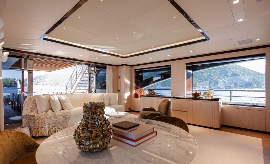 Alunya B\.Now 50 yacht with Oasis Deck