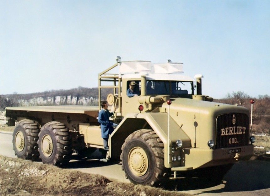 Berliet T100 \- the first ultra\-heavy truck in the world