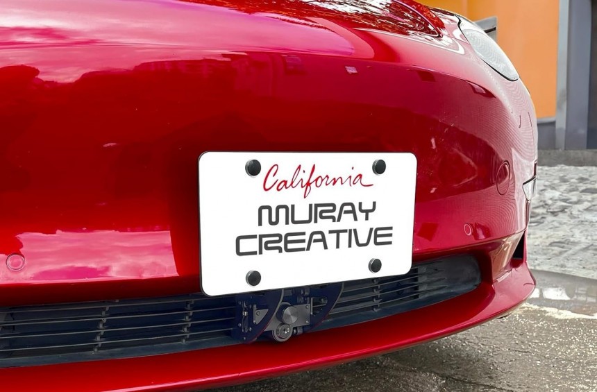 Muray Creative license plate holder