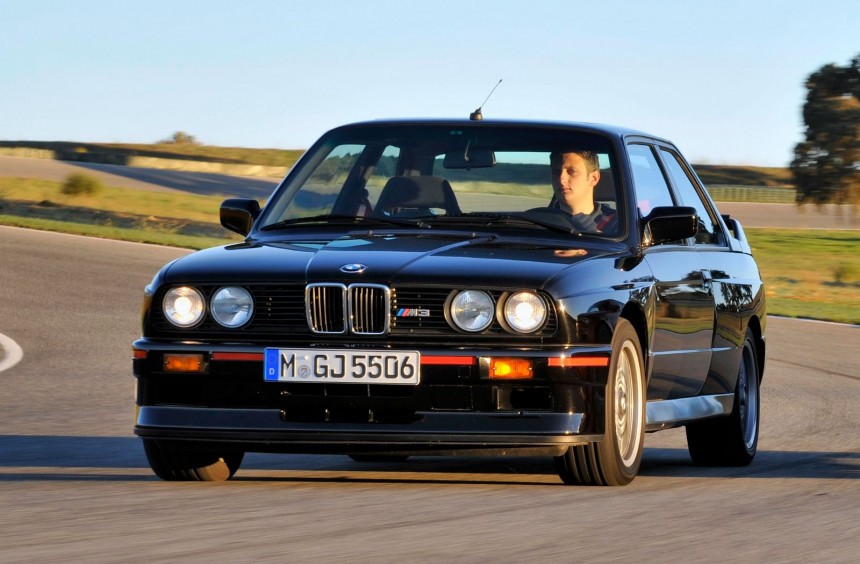 BMW M3 \(E30\) Sport Evolution