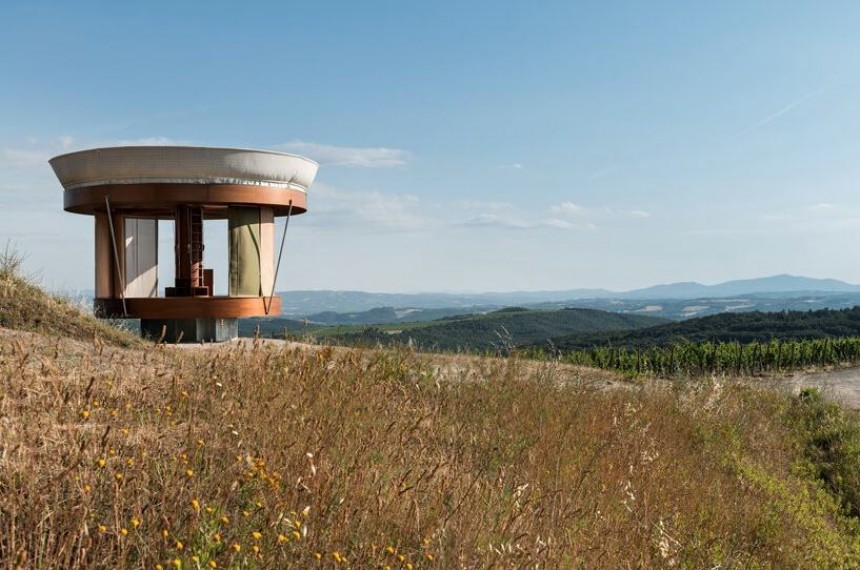 Casa Ojalá is a self\-sufficient movable home that puts a new spin on glamping