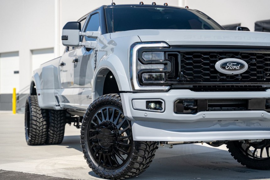 2024 Ford F\-450 Super Duty Limited