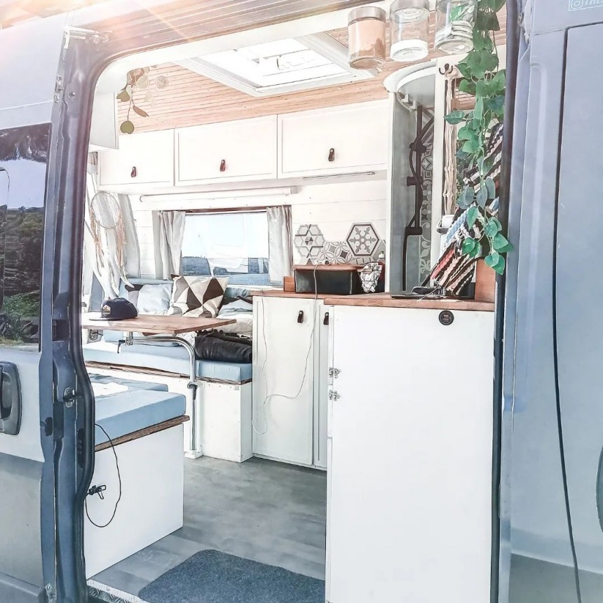 Fiat Ducato DIY conversion going by the name Broccola is all about the summer vibes