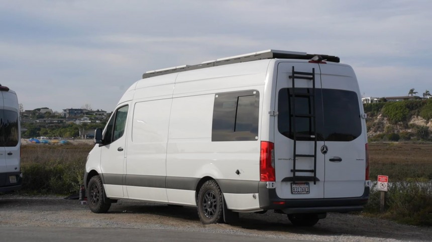 Custom\-Built  2023 Sprinter Camper Van