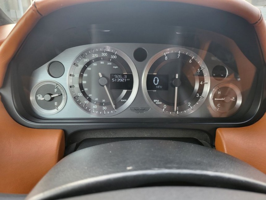 2006 Aston Martin V8 Vantage with 514,000 km on the clock