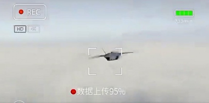Chinese spy balloon fights back against an F\-22 Raptor