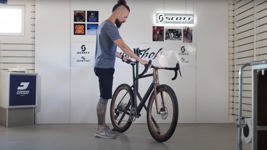 Dangerholm builds custom Scott Addict Gravel bike in Zanzibar Brown color