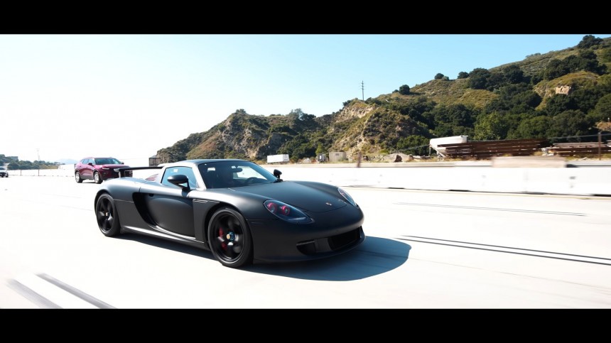 Buying a 2005 Porsche Carrera GT at gas station