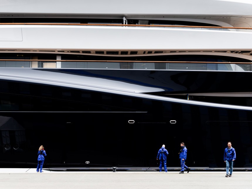 This is Project 821 from Feadship, the world's first megayacht to run on hydrogen, reportedly built for Bill Gates