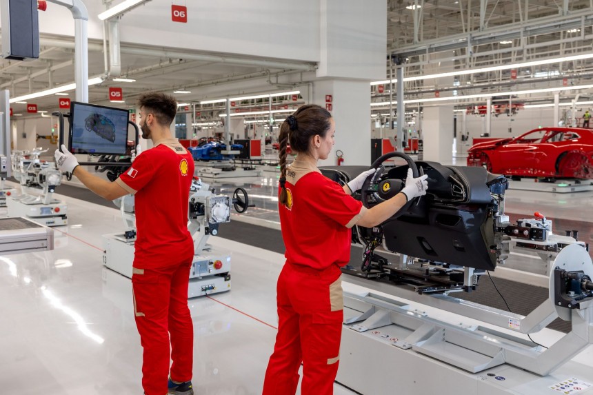 New Ferrari e\-building opens