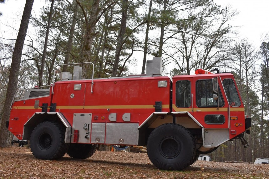 1992 E\-One Titan ARFF Fire Truck