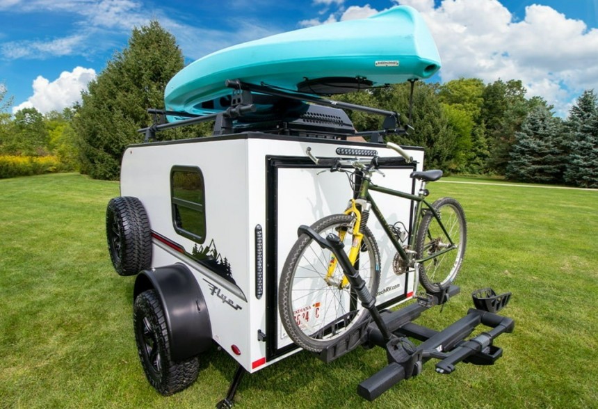 Flyer Chase Adventure Trailer With Gear