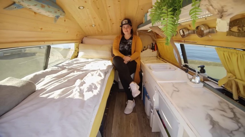Ford F\-150 Was Turned Into a Cozy Micro Camper With a Simple yet Very Practical Design