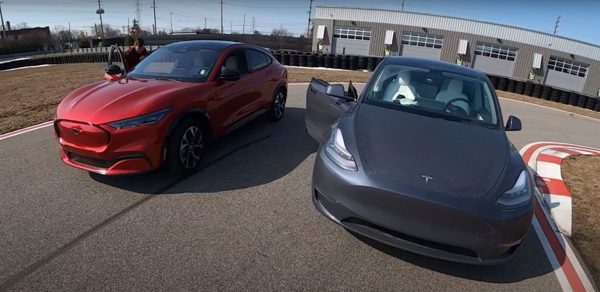 Ford Mustang Mach\-E vs Tesla Model Y