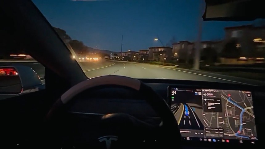 First Tesla FSD Beta V11\.3 driving videos reveal new graphics